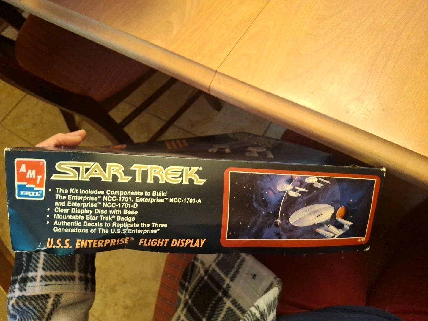 Star Trek Scale USS Enterprise "Flight Display" OPEN BOX NO DECALS