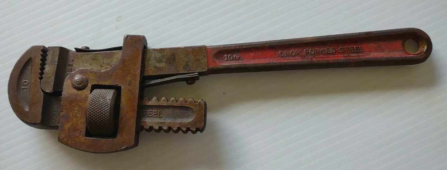 Vintage Plumb Tools 10" Pipe Wrench 810 Made USA