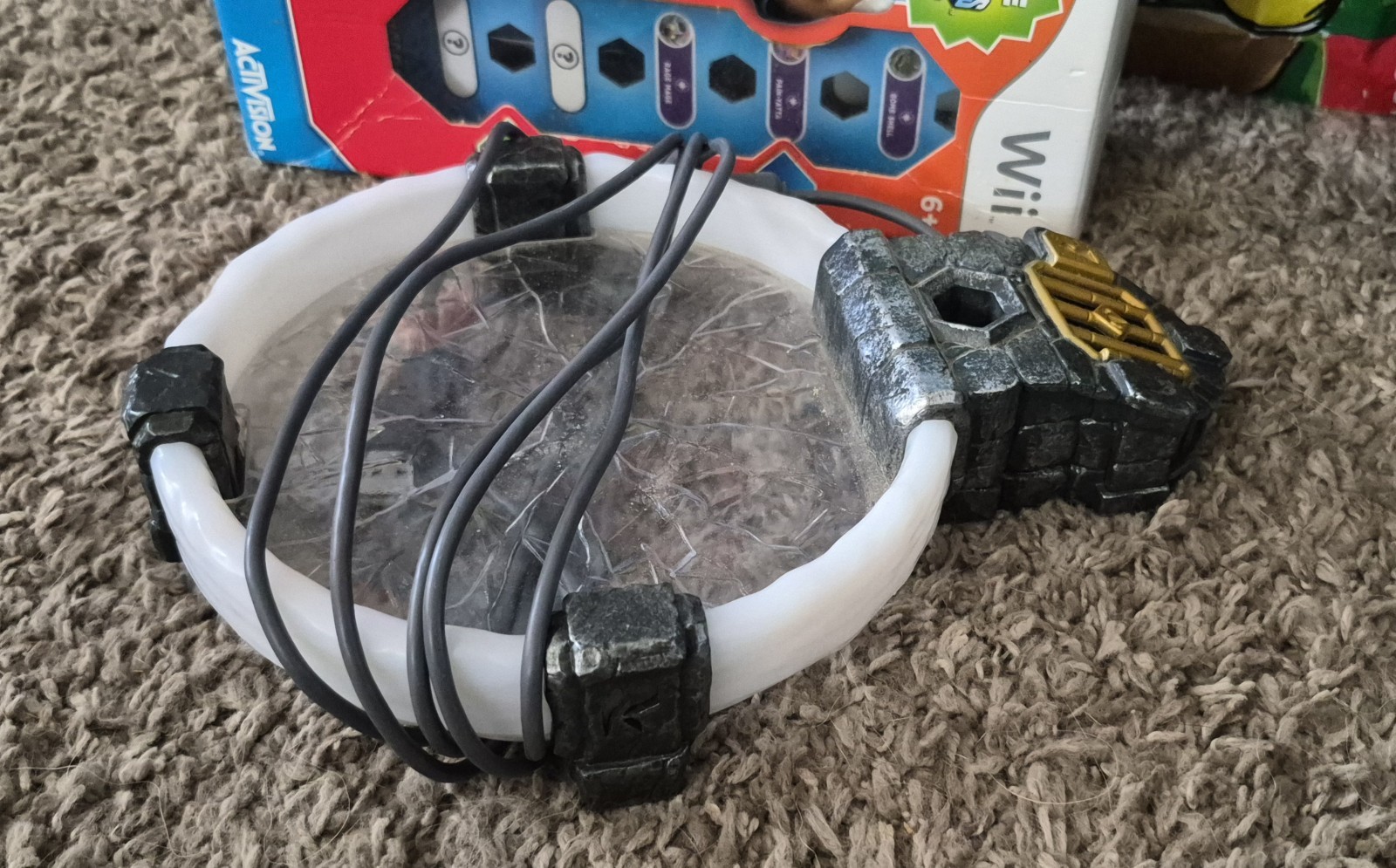 20 Skylanders Figures w/ 3 Portals, 3 Wii Games