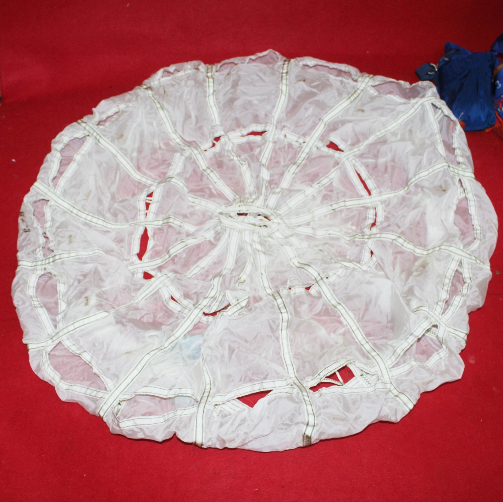 Pilot Life-Saving Parachute Deceleration Guidance Parachute