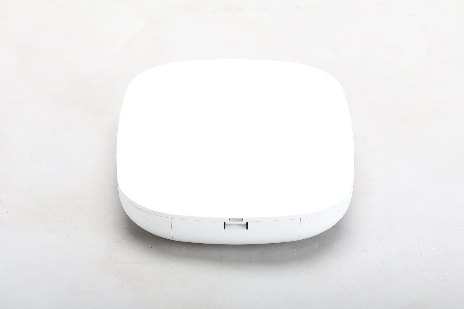 Araknis AN-510-AP-IW-AC Indoor Wall Mount Wireless Access Point With Wall Mount