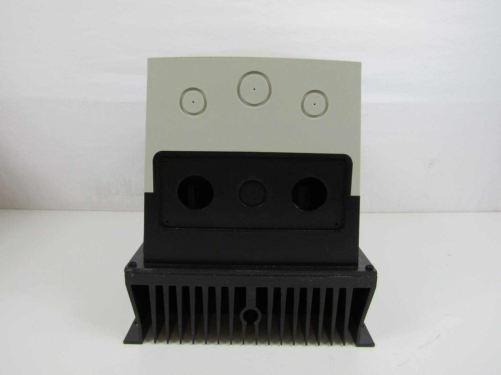 Eaton DC1-32018FB-A6SN Motor Drives/VFDs/Speed Controllers Surplus