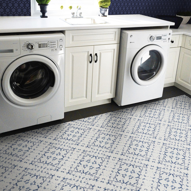 Royal Lace' Chinoiserie Non-Slip Indoor/Outdoor Rug Blue/White 2' x 3'