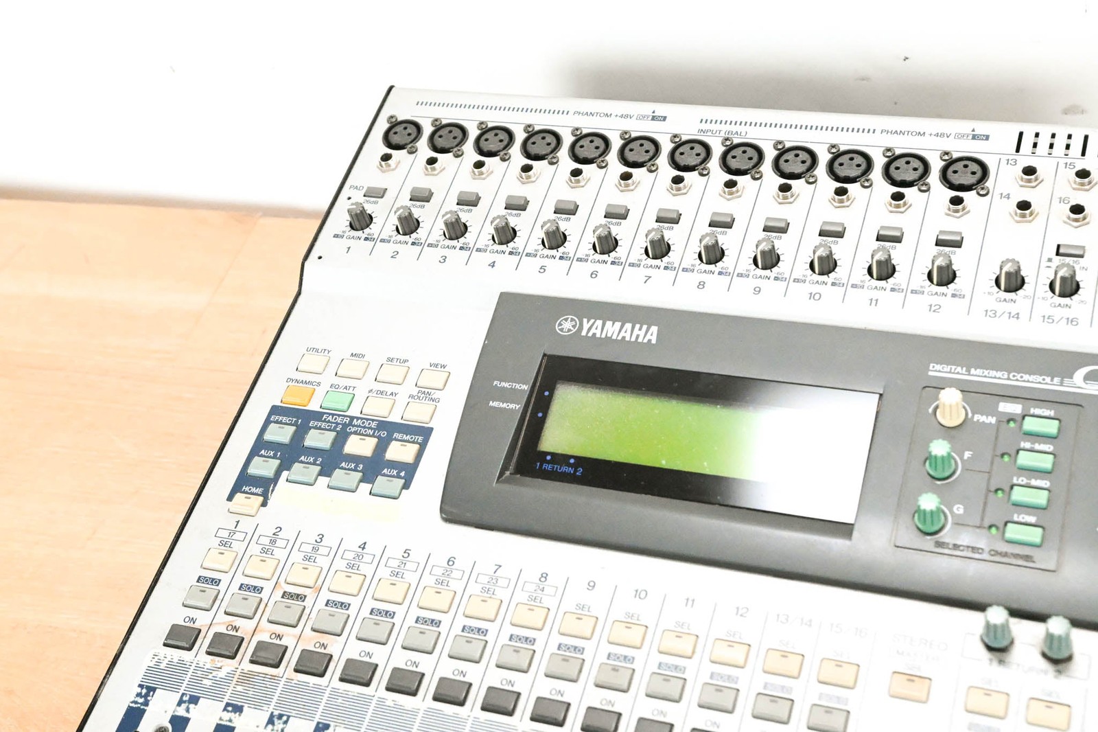 Yamaha 01V 16-Channel Digital Audio Console CG013HQ