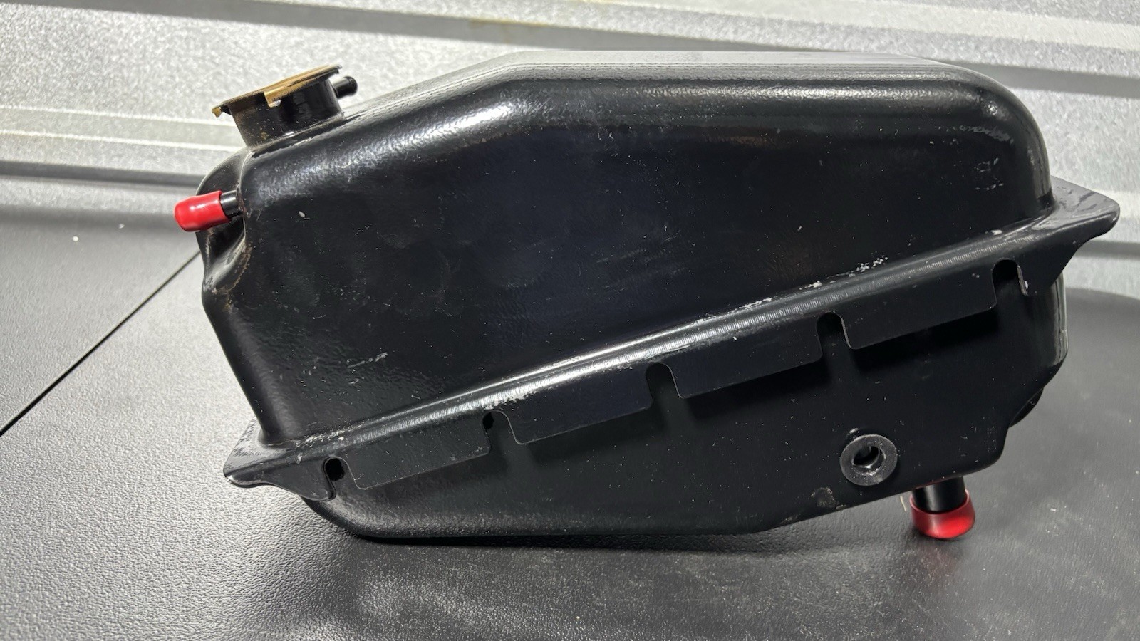NEW Genuine OEM Freightliner VMLT1555J Coolant Reservoir Surge Tank Steel