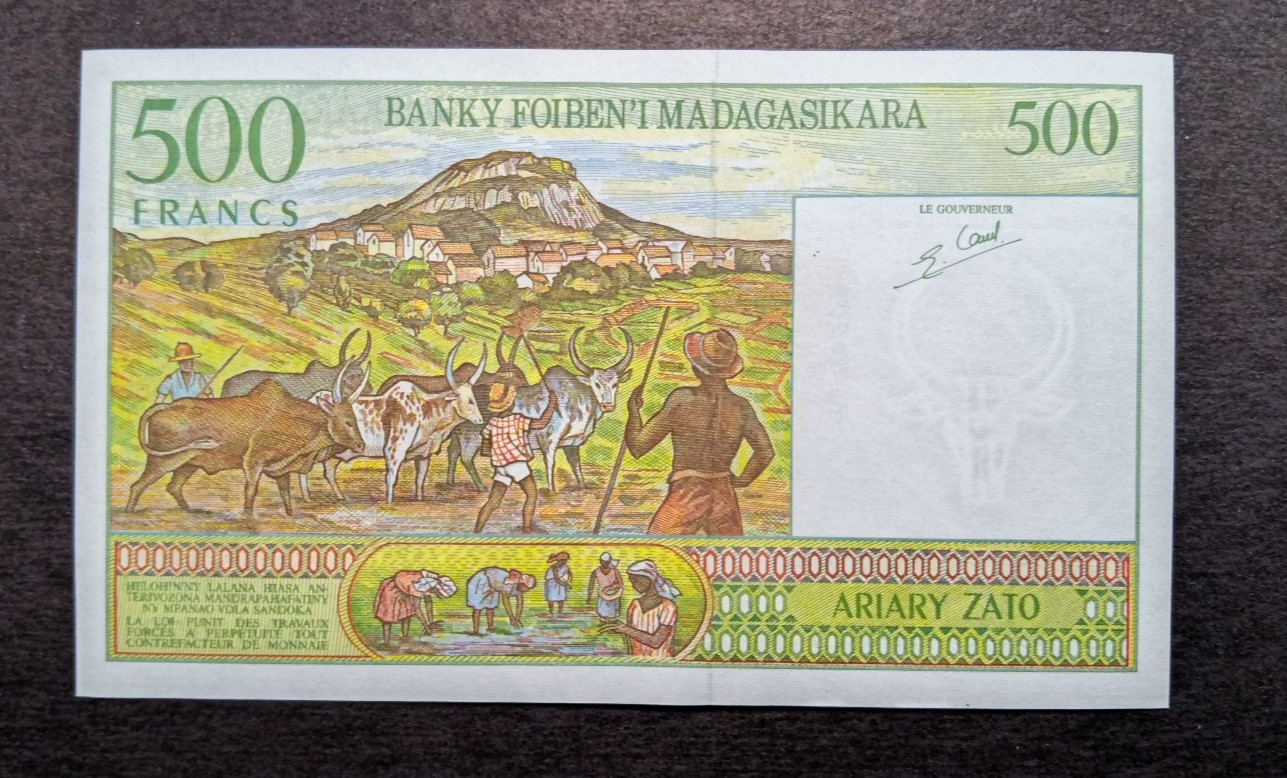 MADAGASCAR 500 Francs1994 UNC