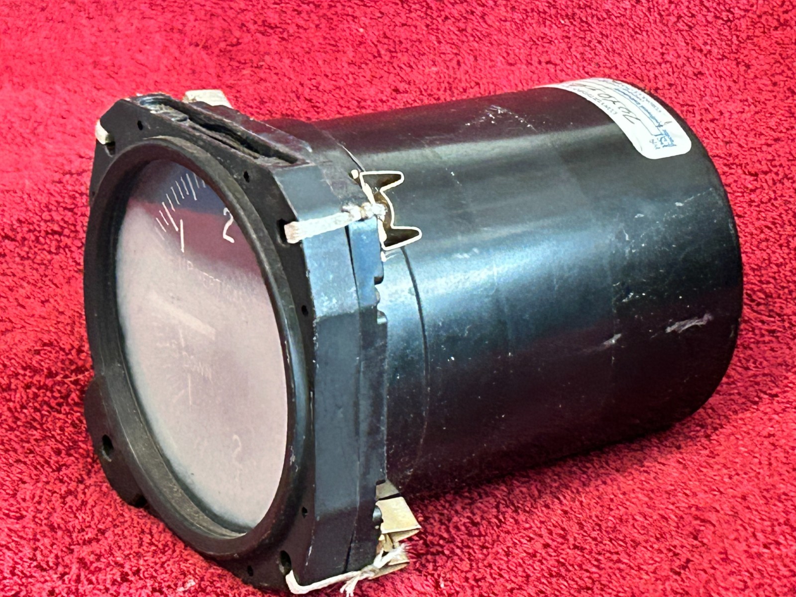 UNITED INSTRUMENTS LIGHTED VERTICAL SPEED INDICATOR P/N 7040-C104