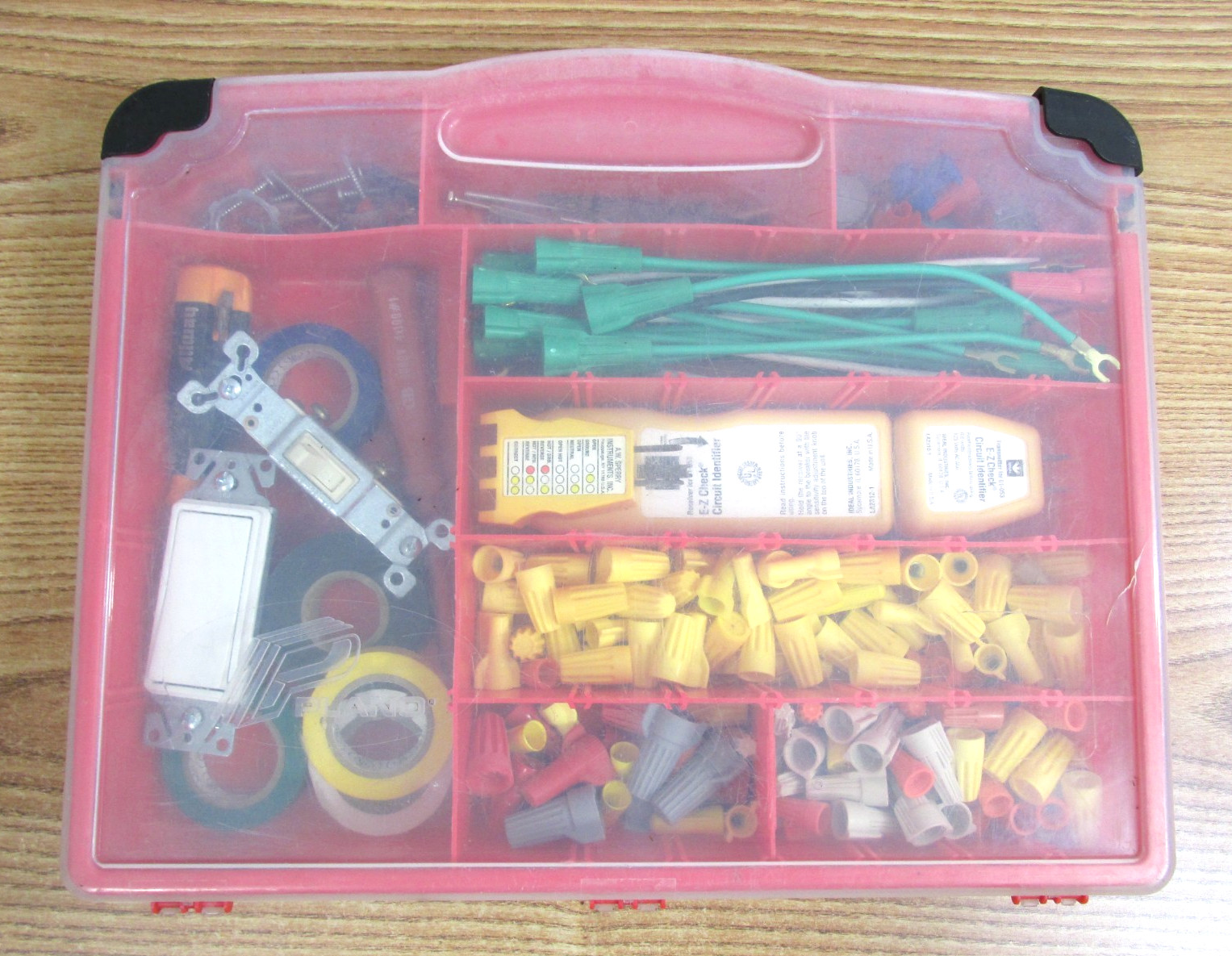 IDEAL EZ CHECK CIRCUIT IDENTIFIERS & AW SPERRY OUTLET CIRCUIT TESTER KIT & CASE