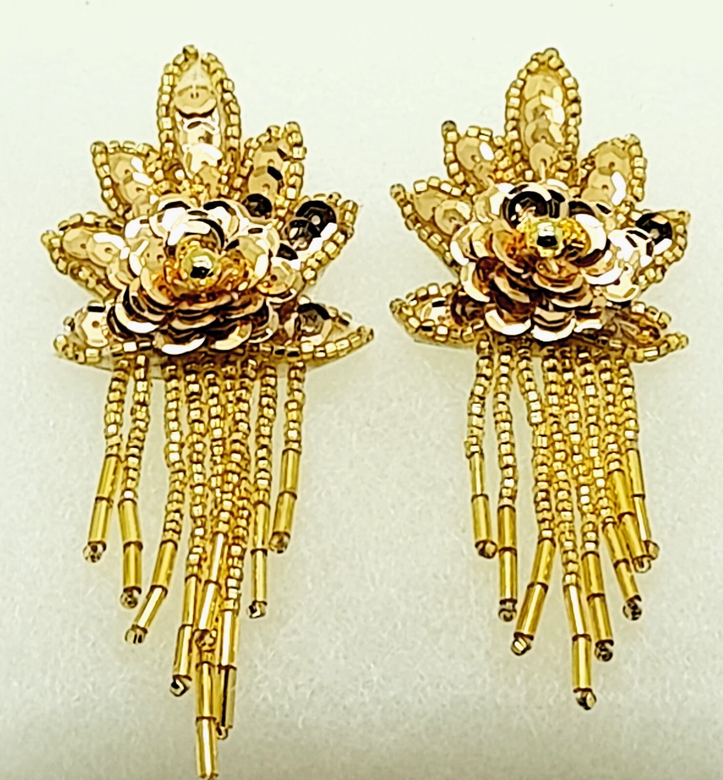 E309 Vintage Handmade gold seed beaded sequins clip on Dangle fashion earrings