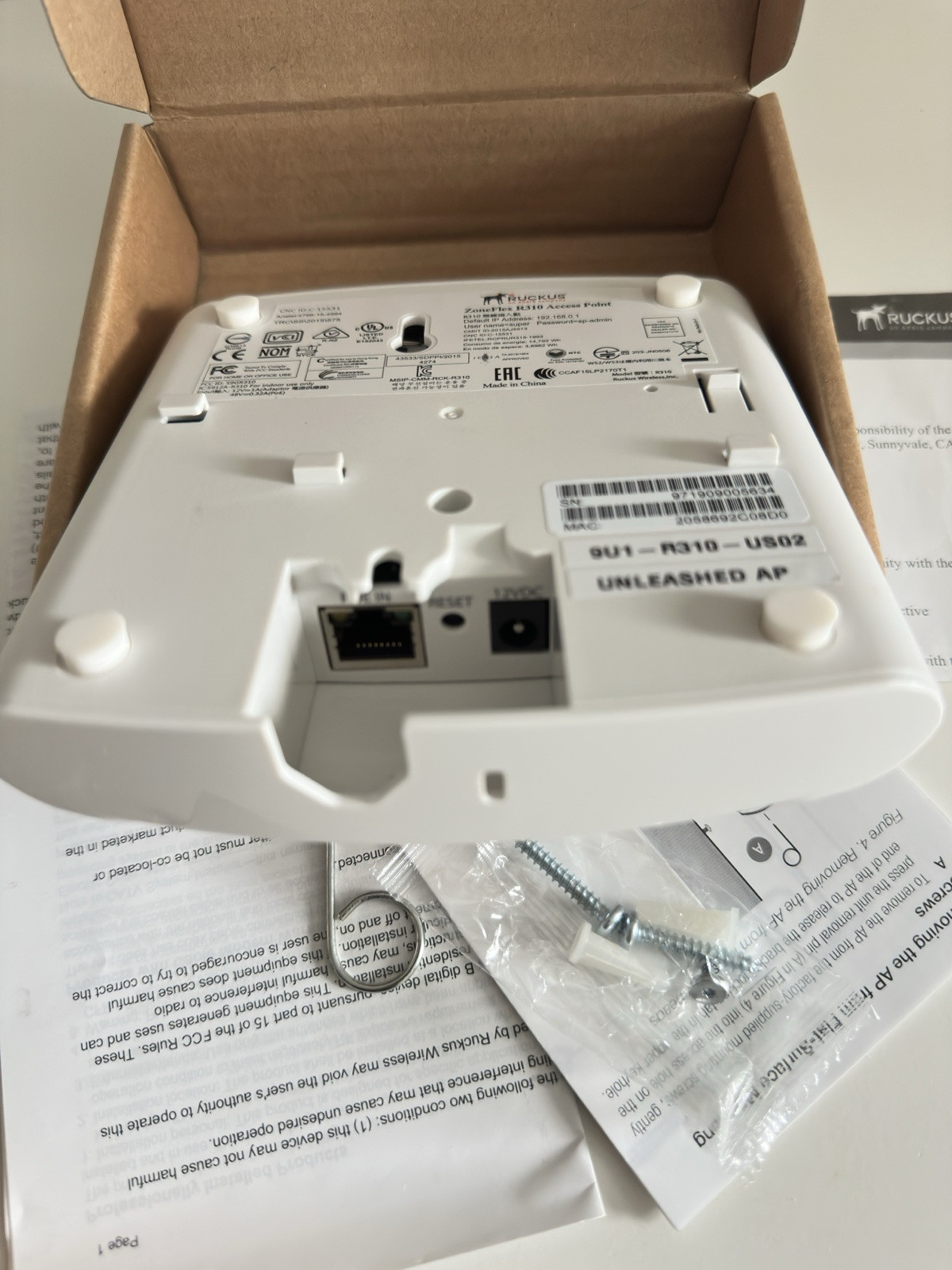 Ruckus Wireless ZoneFlex R310 Unleashed Indoor Access Point Dual-Band, 802.11ac
