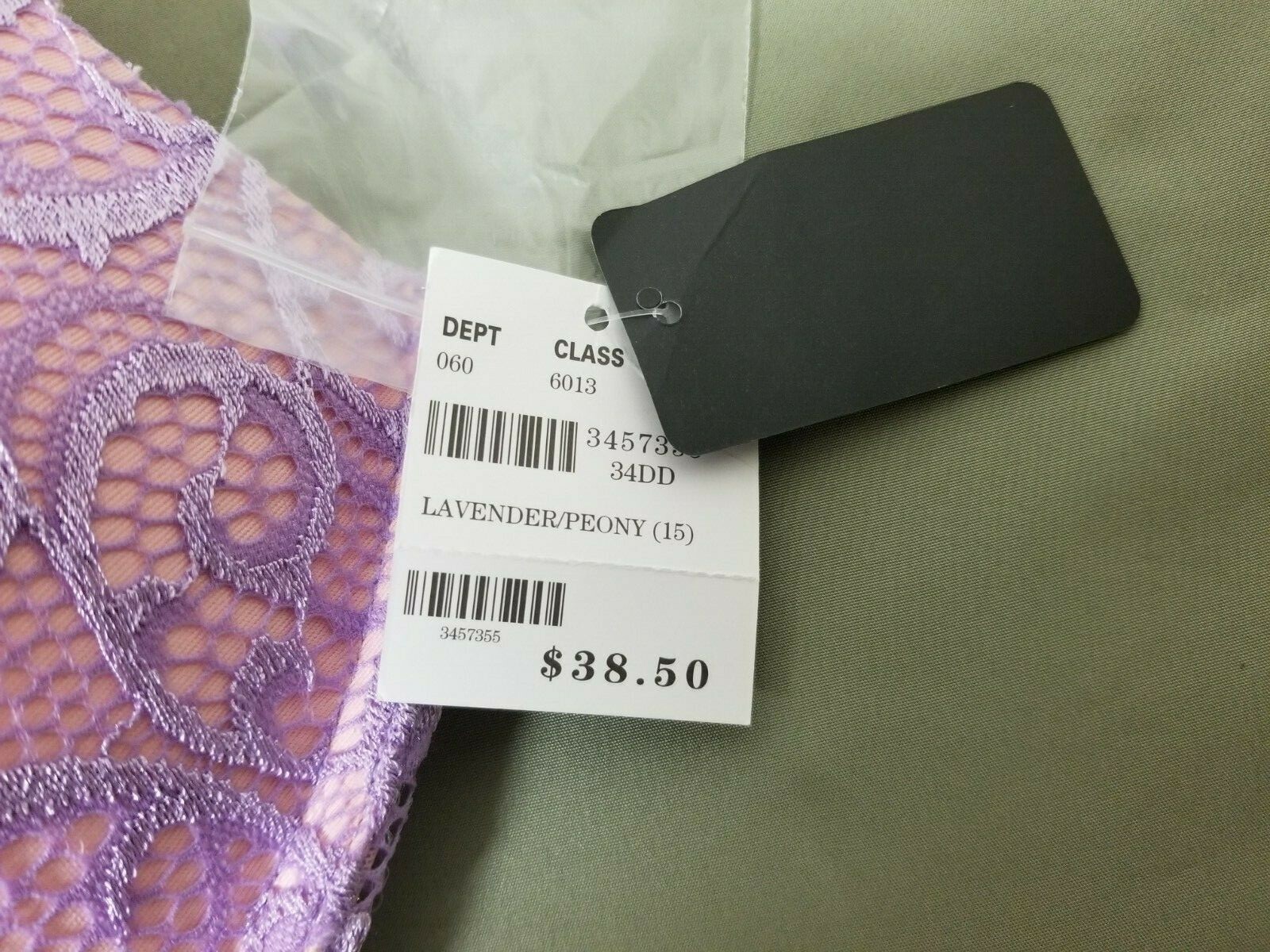 New Fredericks Of Hollywood 34DD Convertible Push Up Bra. Retail 38.50