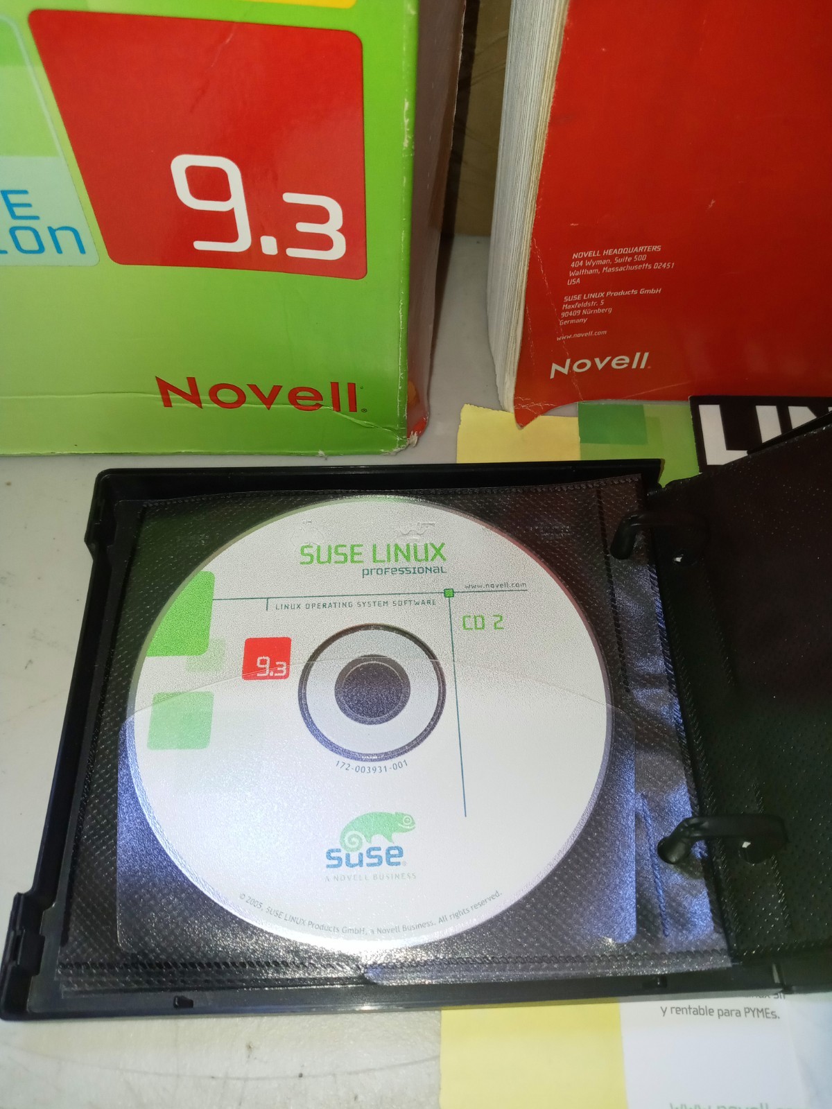 SUSE LINUX Professional 9.3 Includes 7 CD's, Guide Etc. Big Box Novell