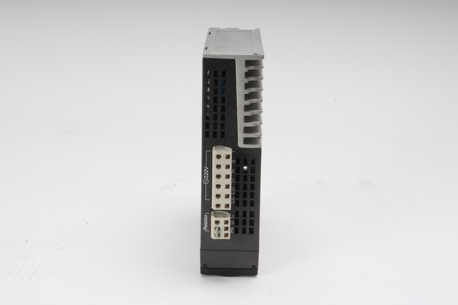 Delta ASD-A2-0121-F Servo Drive