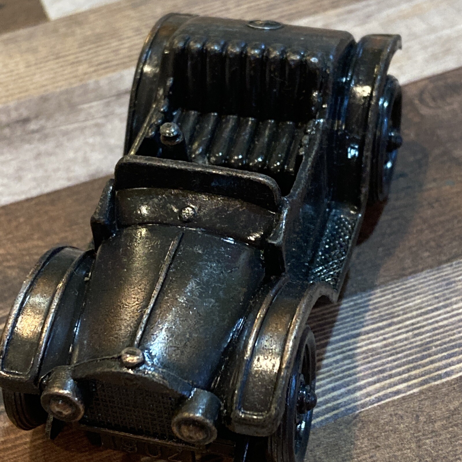 Vintage Metal Pencil Sharpener Die-cast Made In Hong Kong - Early Automobile ⭐