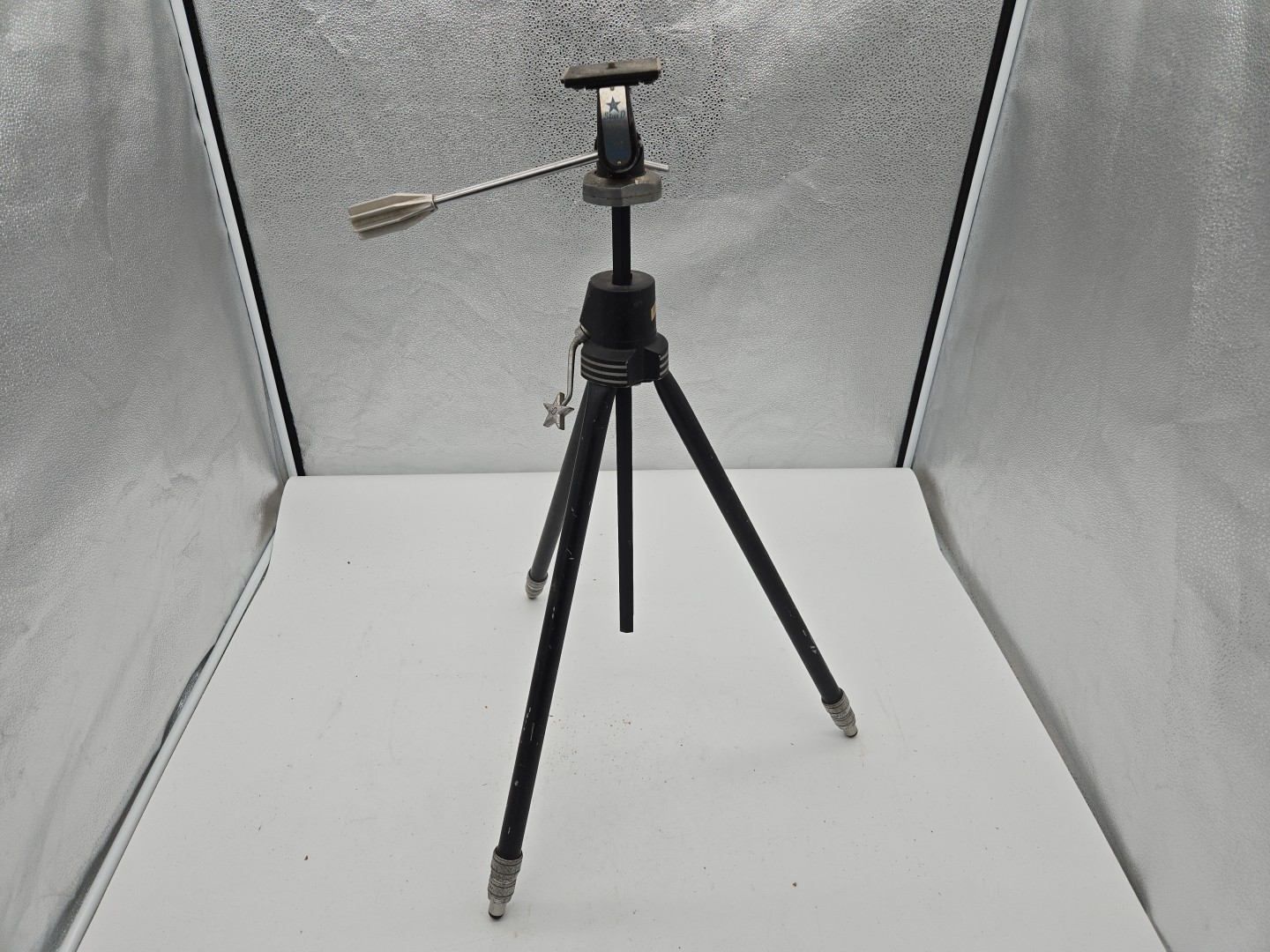 Vintage STAR D Conquest Tri-Pod By Davidson Mfg. Co.