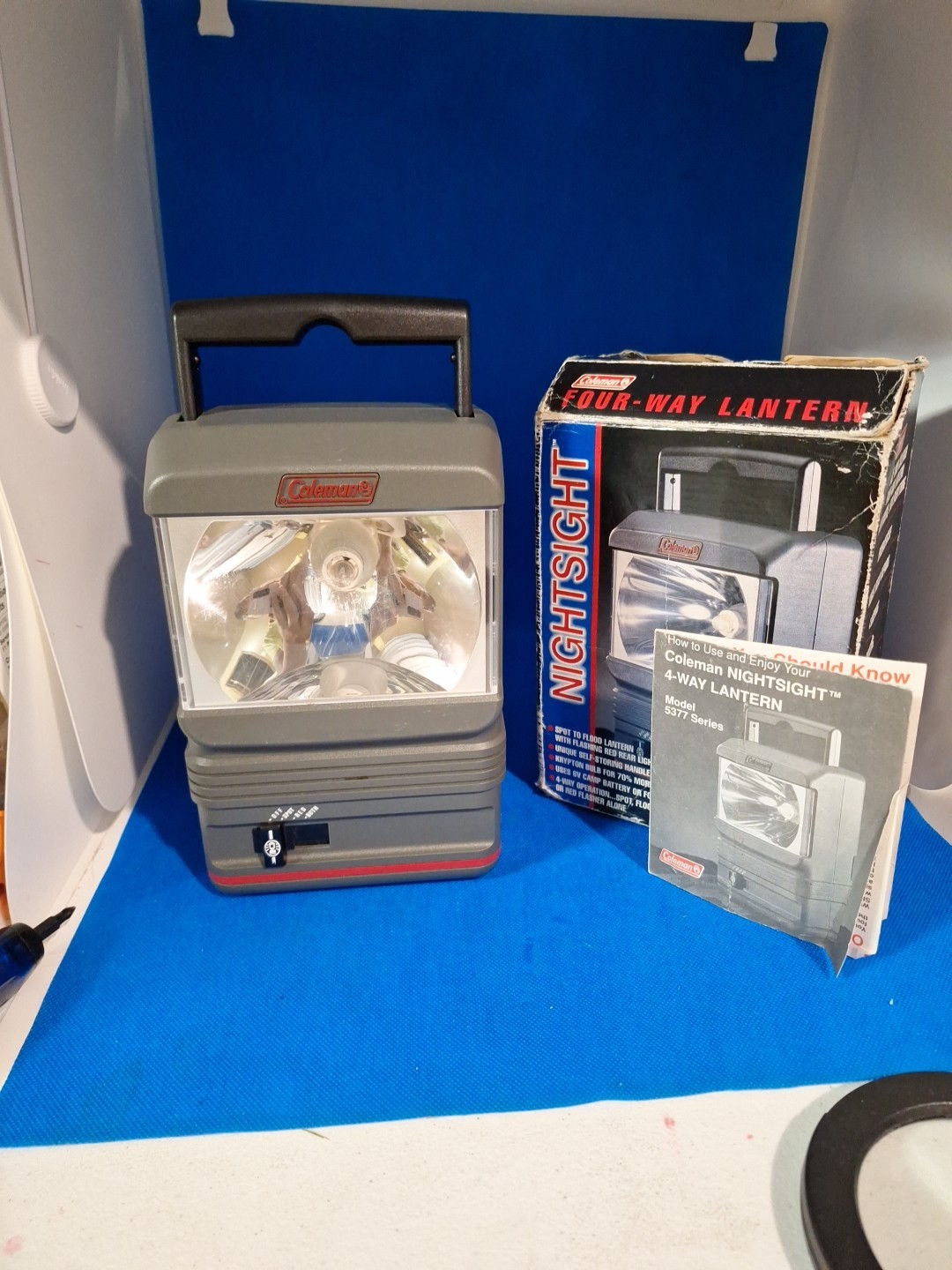 Coleman NIGHT SIGHT Model 5377- 718 4-way Lantern. Spot, Flood, Red Flasher.