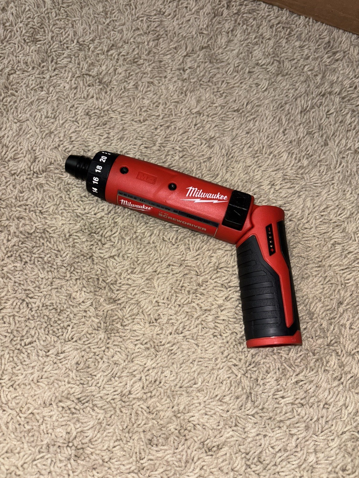Milwaukee M4 1/4 In. Hex Screwdriver
