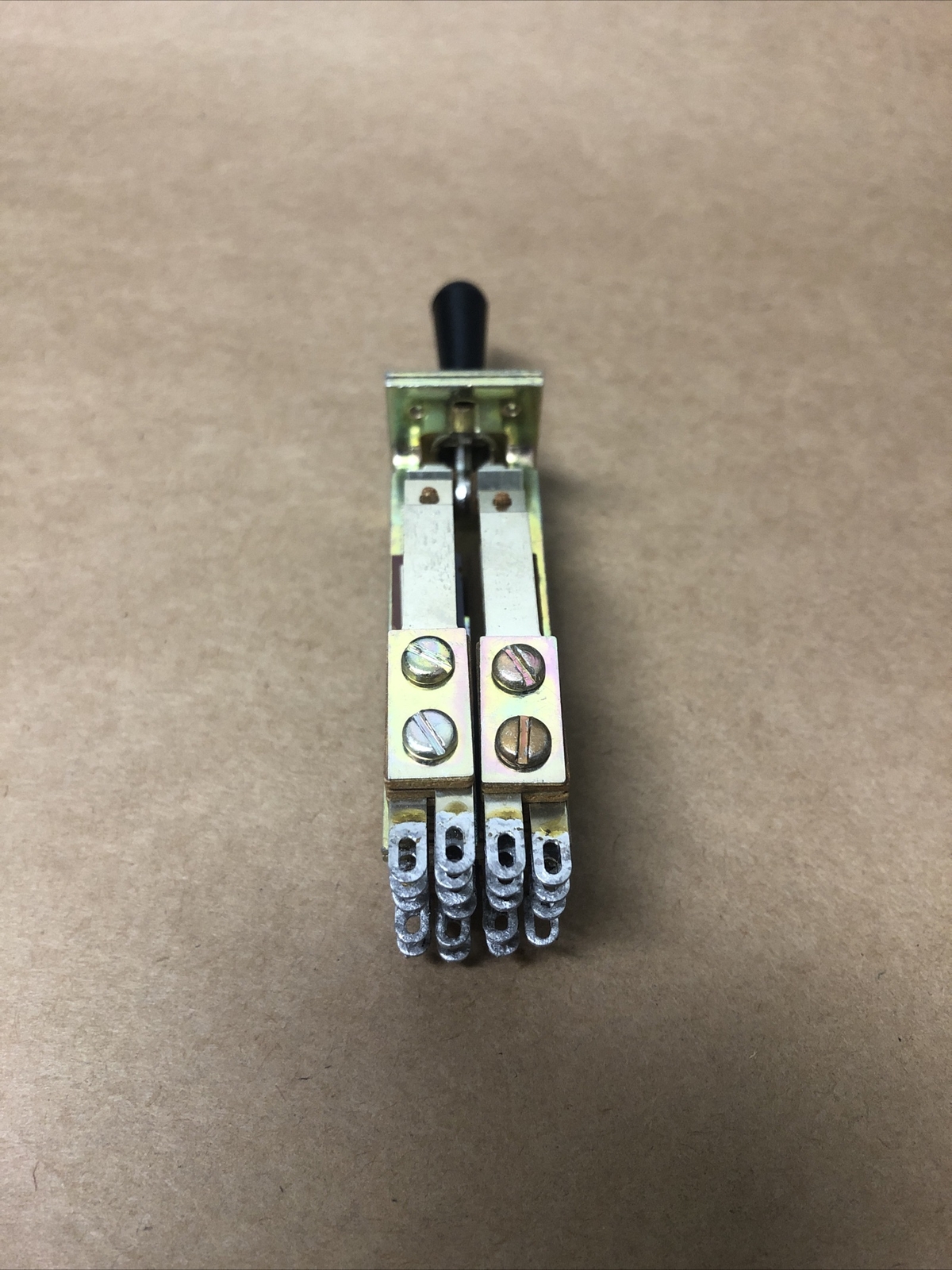 SWITCH CRAFT PART# 693116
