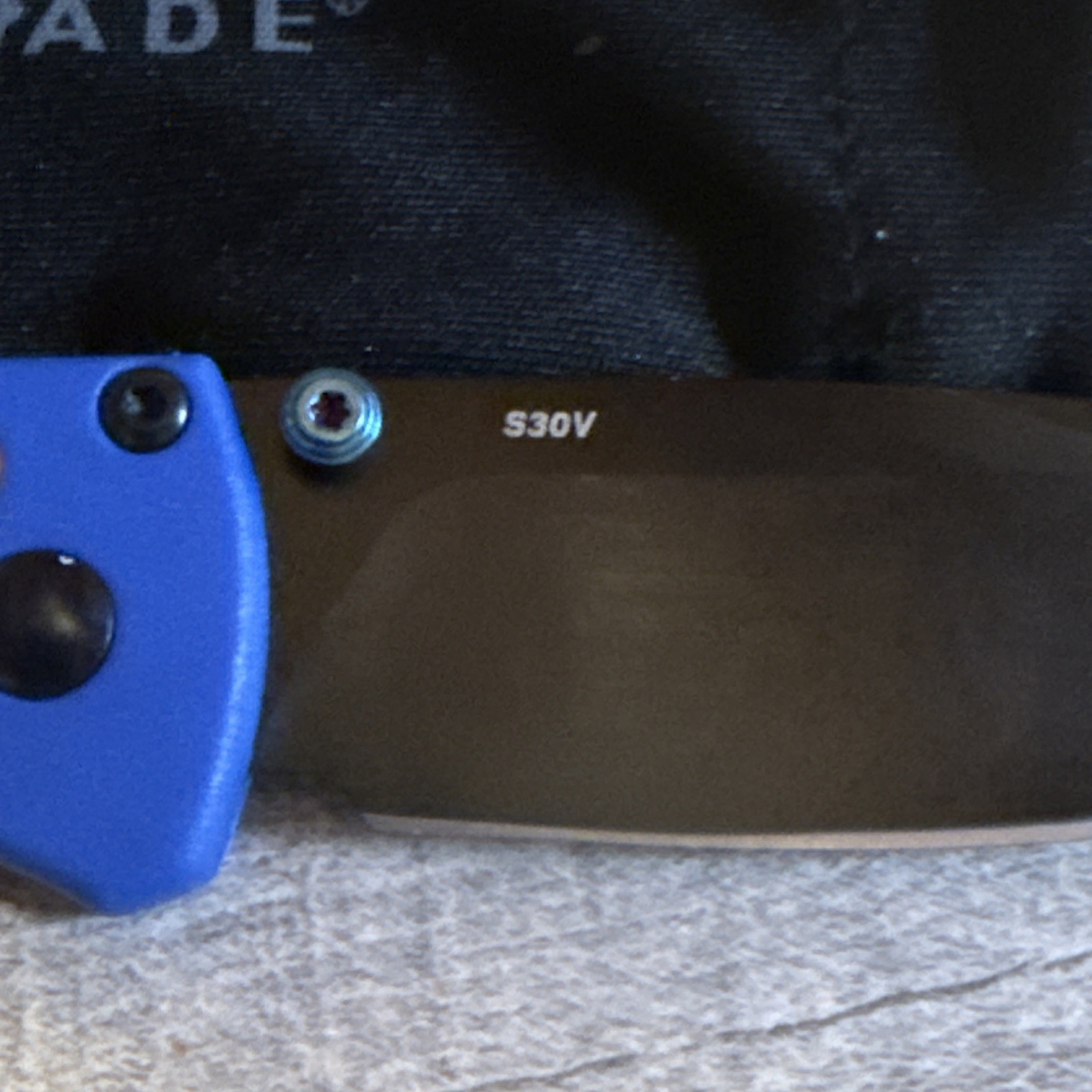 Bugout* 535 Blue S30V AXIS Lock Ultra EDC Black Blade Authniticity unverified