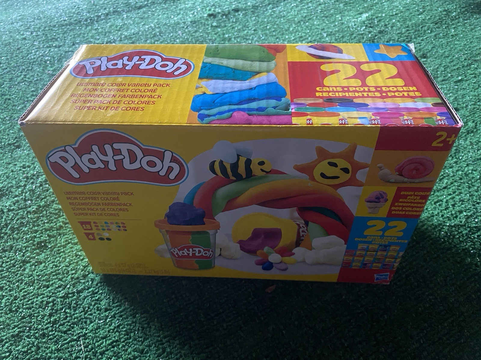Play-Doh 22 Cans Ultimate Color Variety Modeling Compound Set