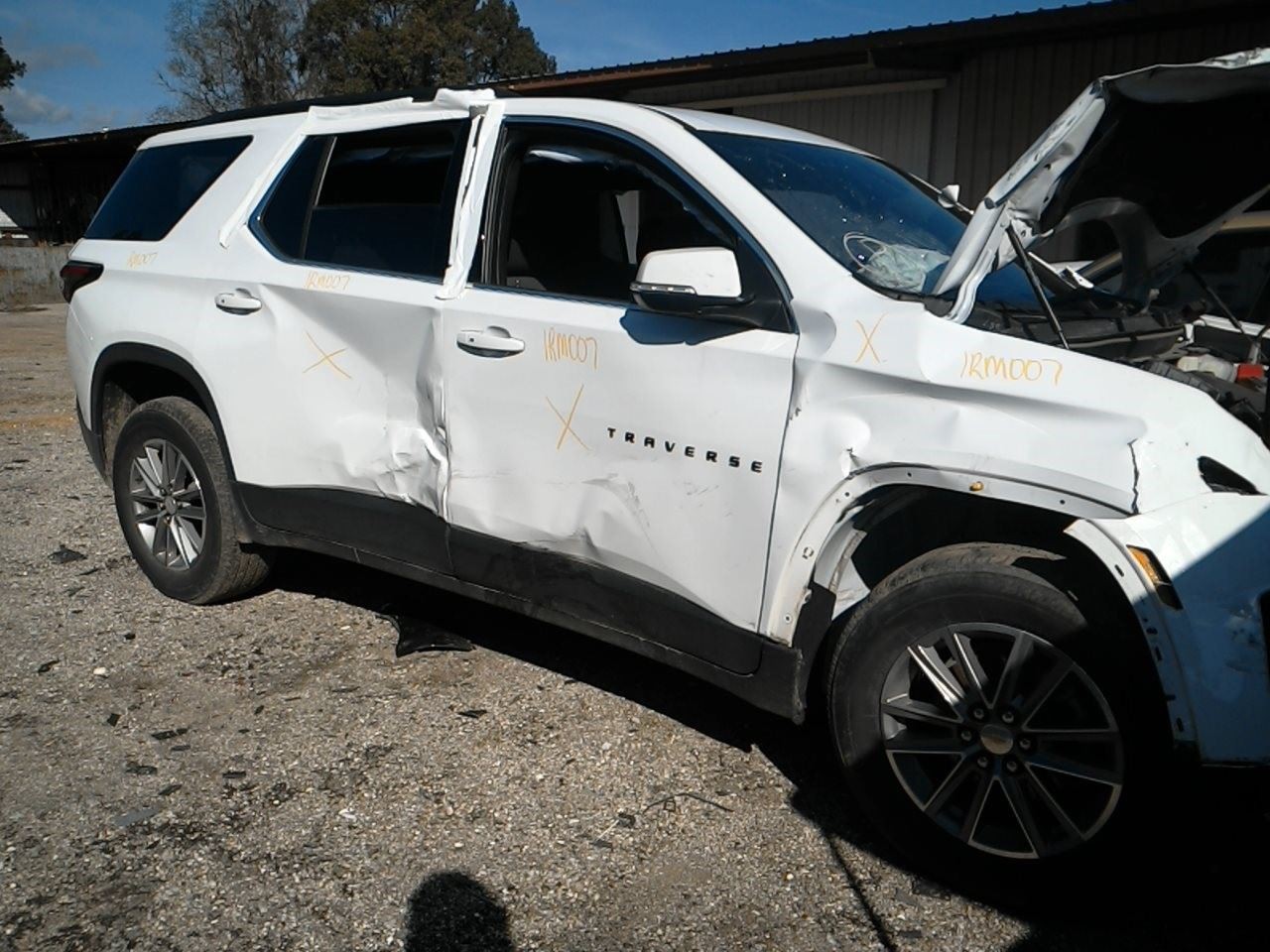 Driver Left Front Spindle/Knuckle Fits 17-24 XT5 104947831