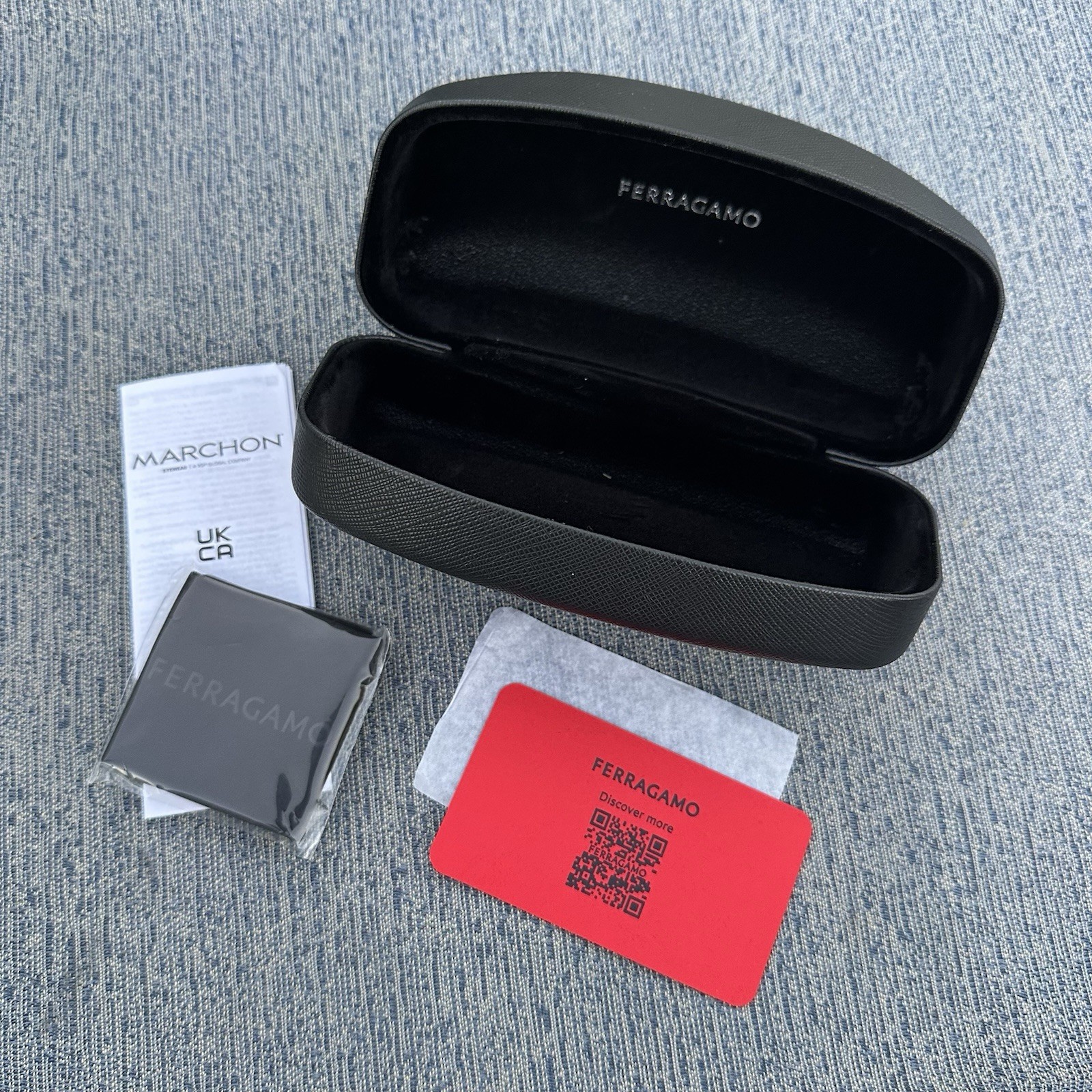 New Salvatore Ferragamo Eyewear Hard Case Sunglasses Sunglass Dust Bag Set