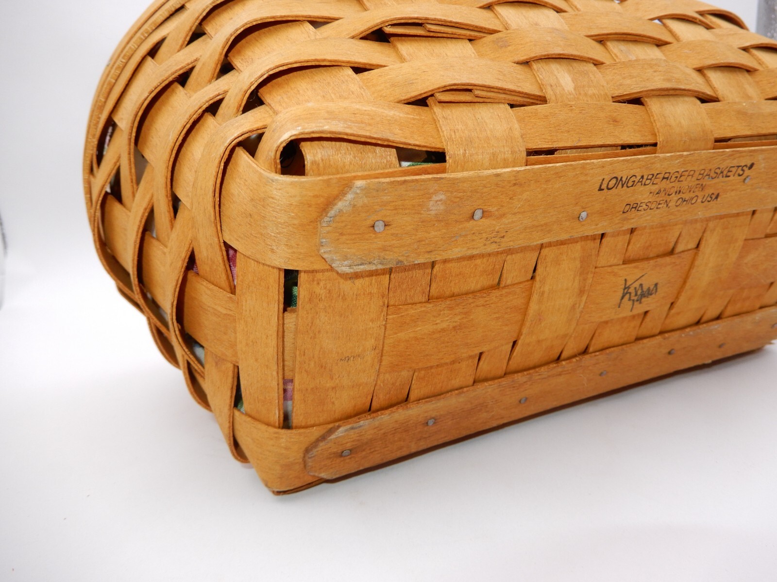 SINGLE HANDLE LONGABERGER BASKET W/ CHORE DIVIDER, PLASTIC & FABRIC LINERS 1999