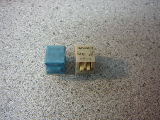 GRAYHILL Side Actuated PIANO-DIP Switch SPST 2 Position Thru-Hole High Temp NEW