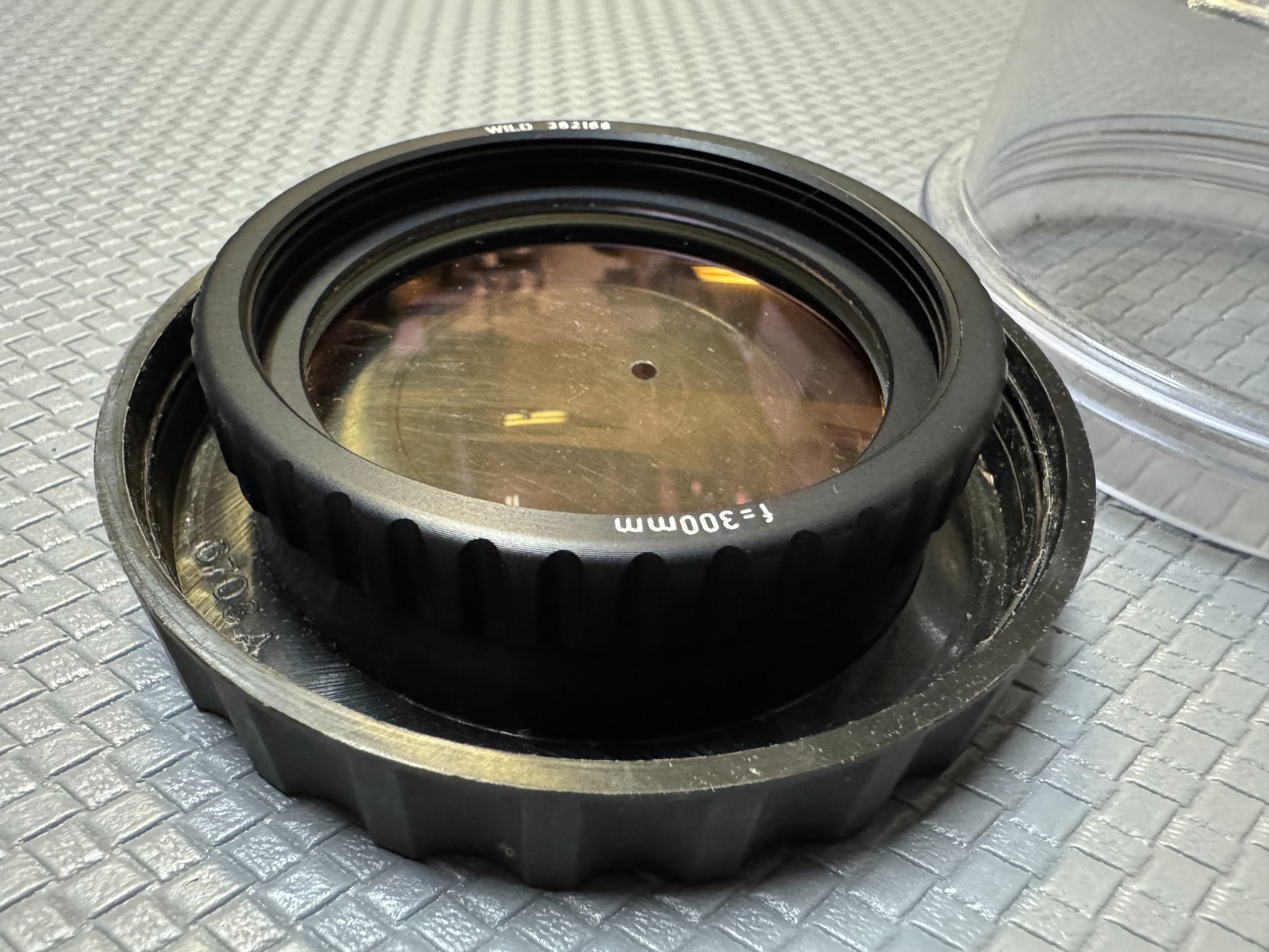 Wild / Leica 382169 Microscope Objective Lens 300mm (65mm Thread Diameter) M, MZ