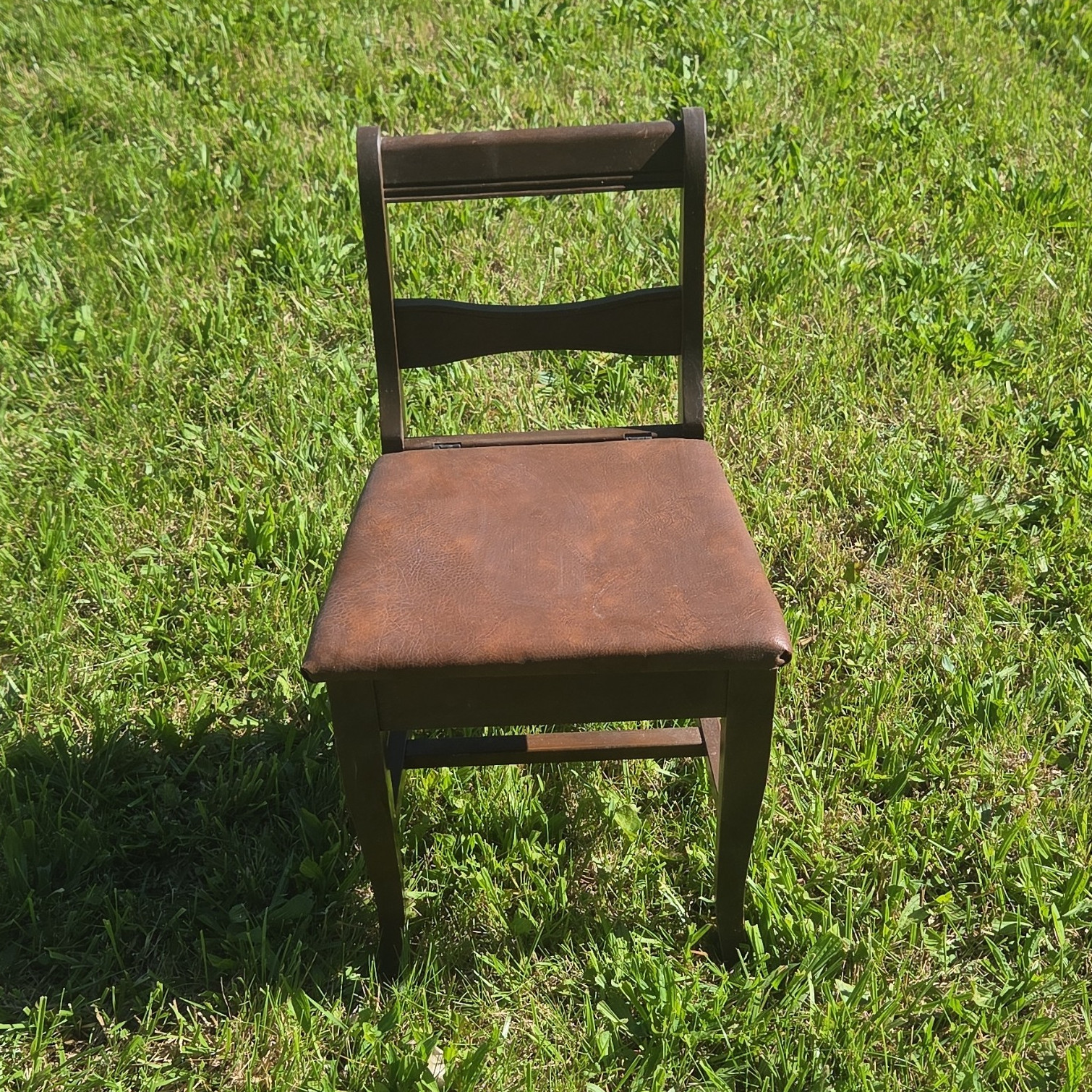 Antique Flip Top Wooden chair Brown Varnished 15x16x28 in Storage Seat