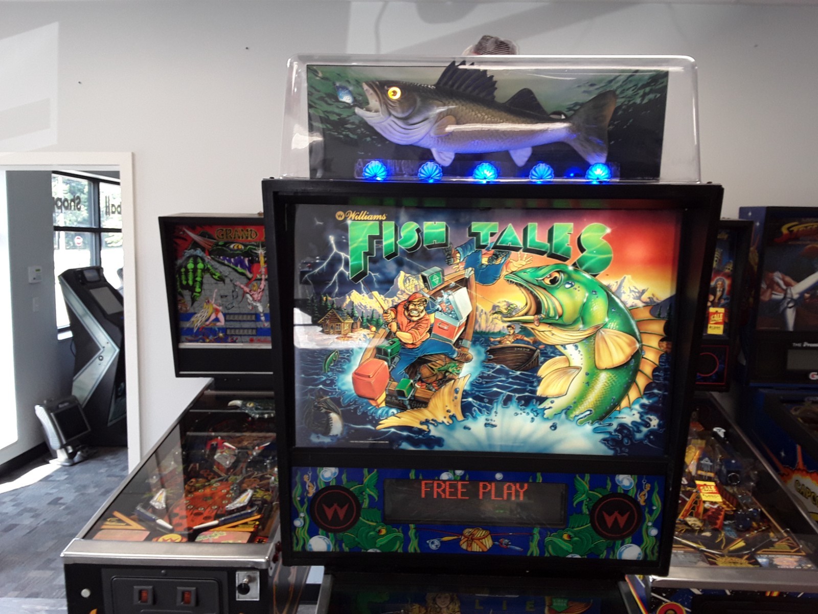 Fish Tales by Williams Pinball Machine
