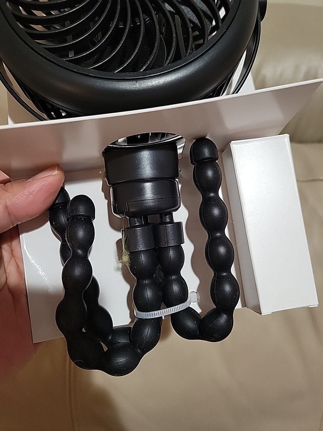 deal worthy tripod fan Black