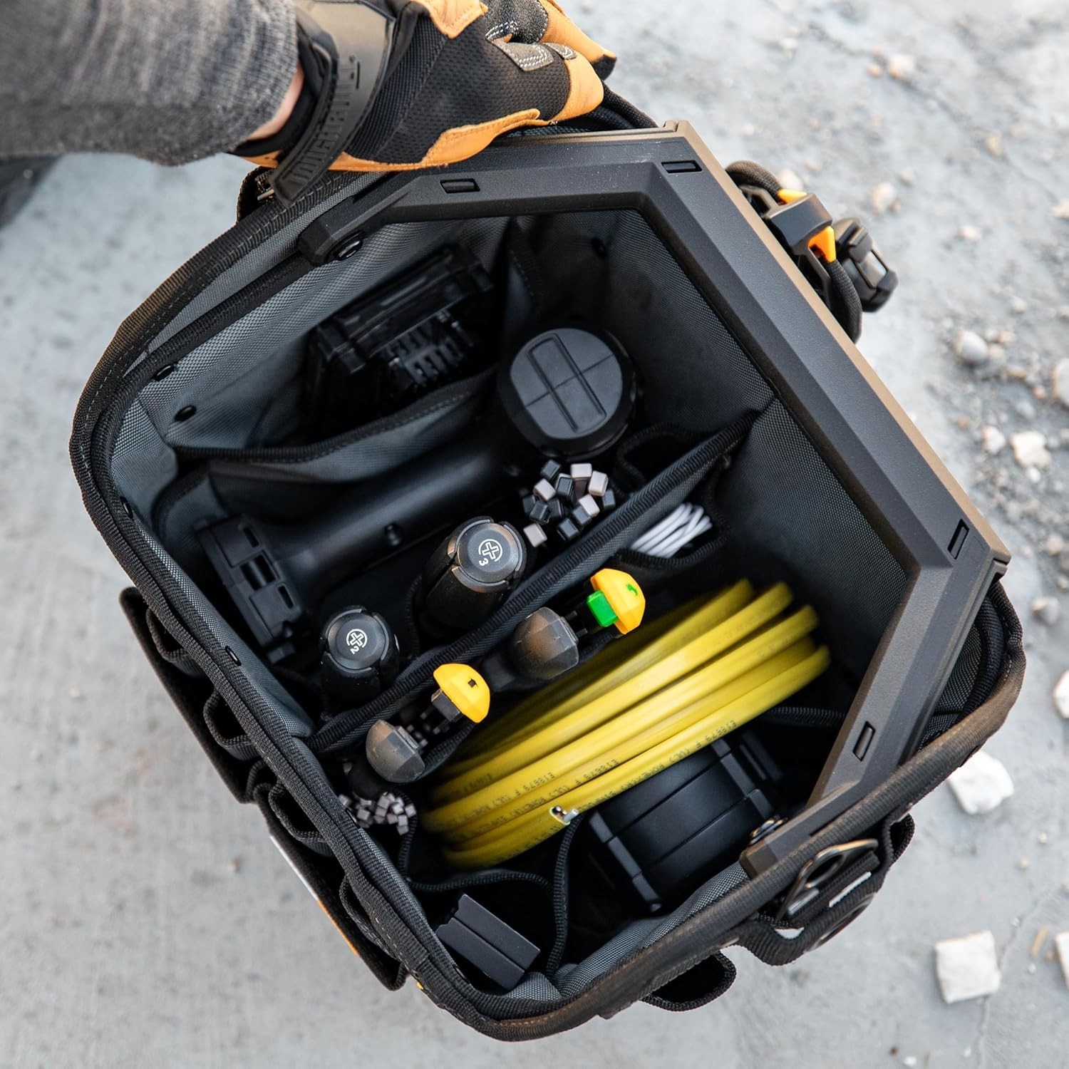 ToughBuilt – 12" Massive Mouth Tool Bag