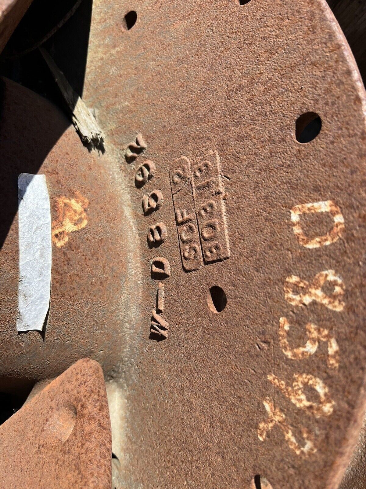 Eagle Iron Works Spiral Sand Screw Hub PN EIWD08592. W-D8592 Right Hand 24”