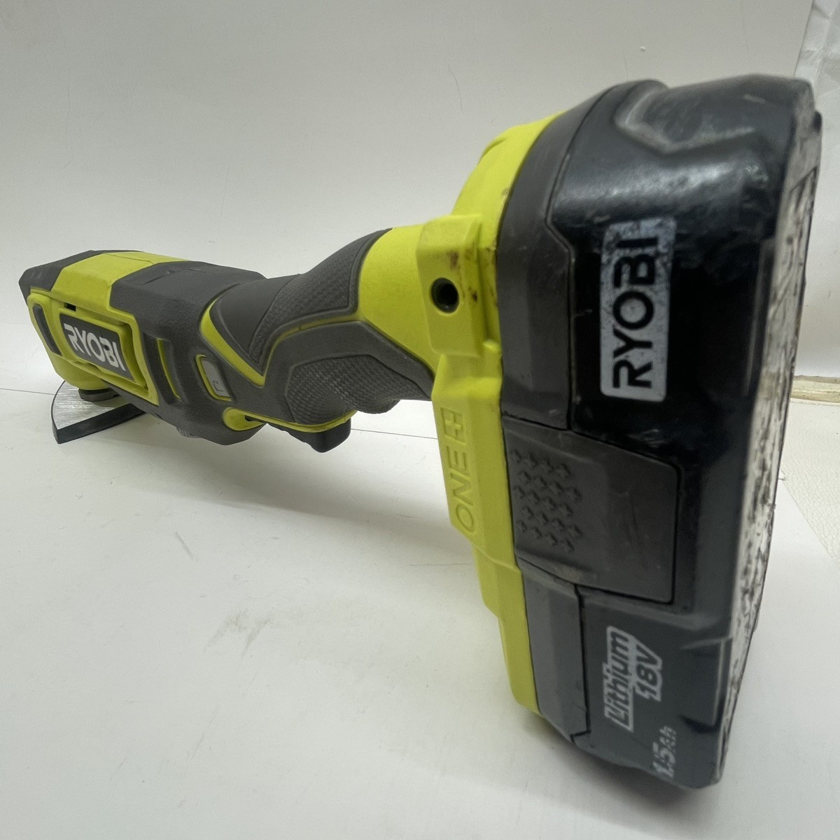 RYOBI PCL430 18V ONE+ OSCILLATING MULTI TOOL W BATTERY (CMP124488)