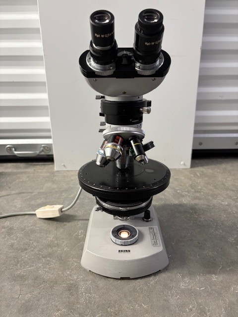 Zeiss Standard 18 Polarizing Microscope w/ Lens & Rotating Stage