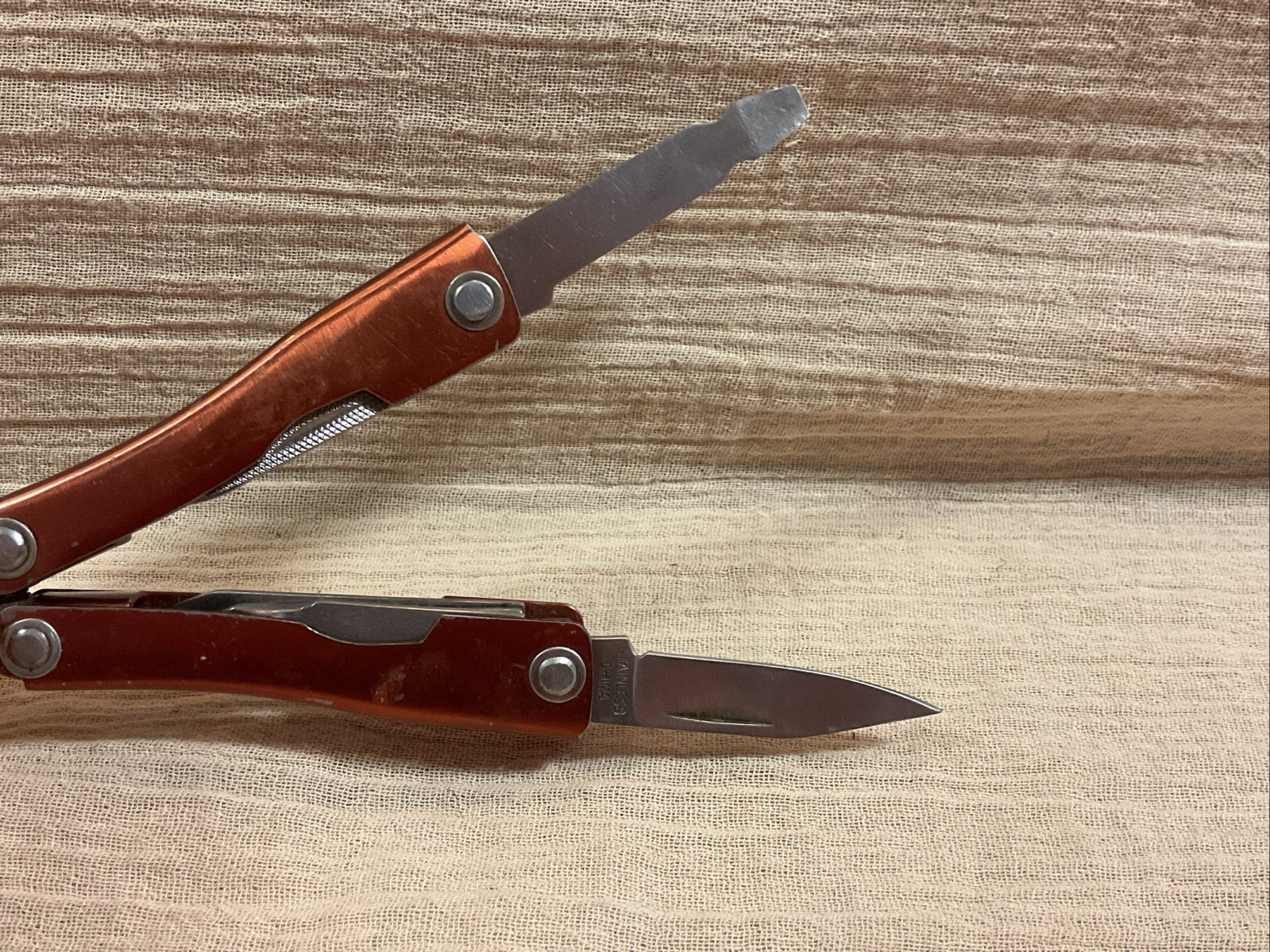 9 Tool Multi Tool Pliers