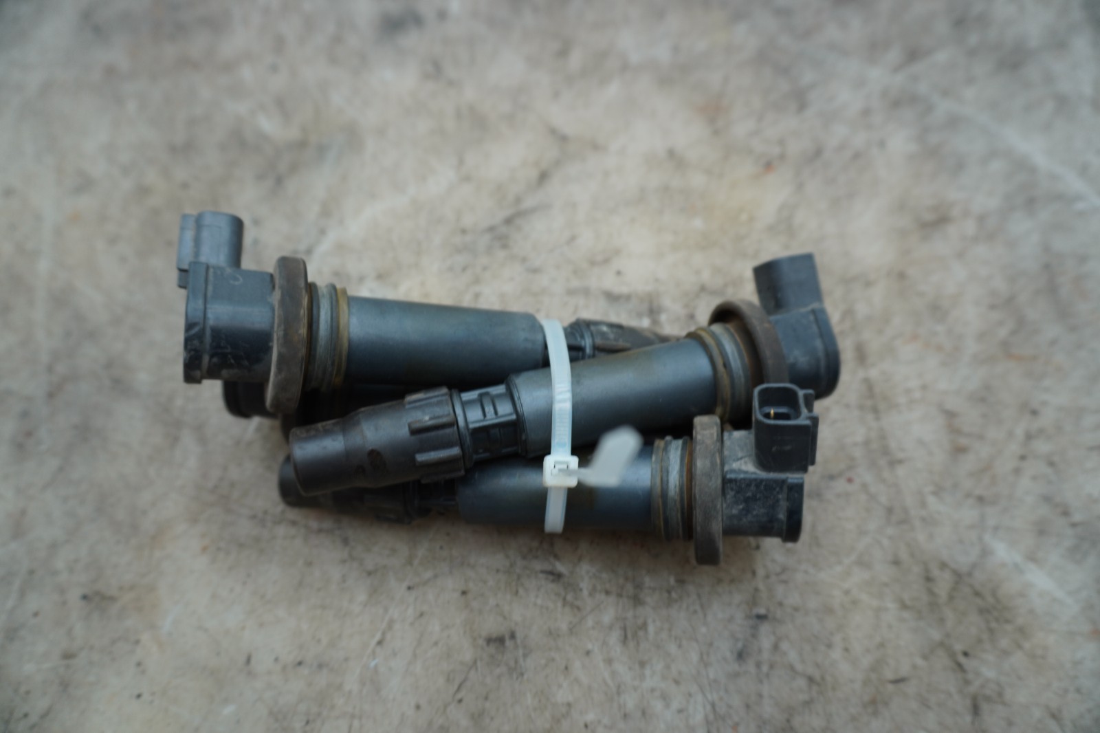 06 07  SUZUKI GSXR 600 SET OF COIL STICKS E-723