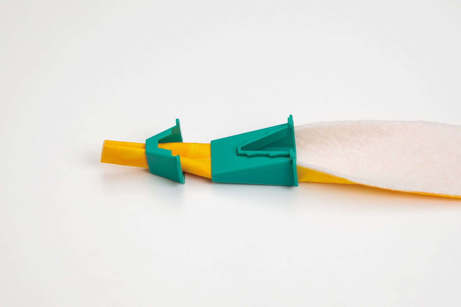 Clover Fabric Tube Maker