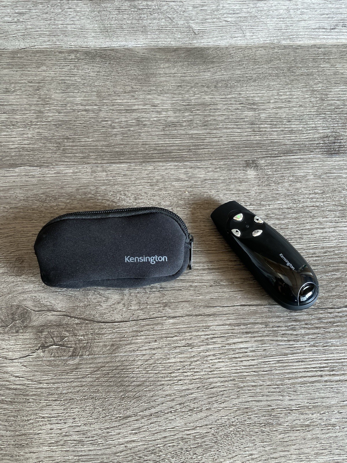 Kensington  Wireless Presenter Laser Pointer Pro w/Case