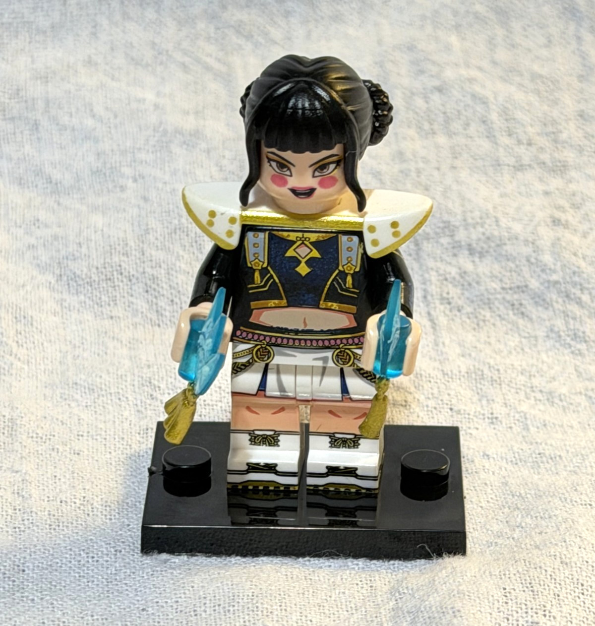 Zoey- Custom Minifigure- Huntrix Themed, HUNTR/X- Black Armor