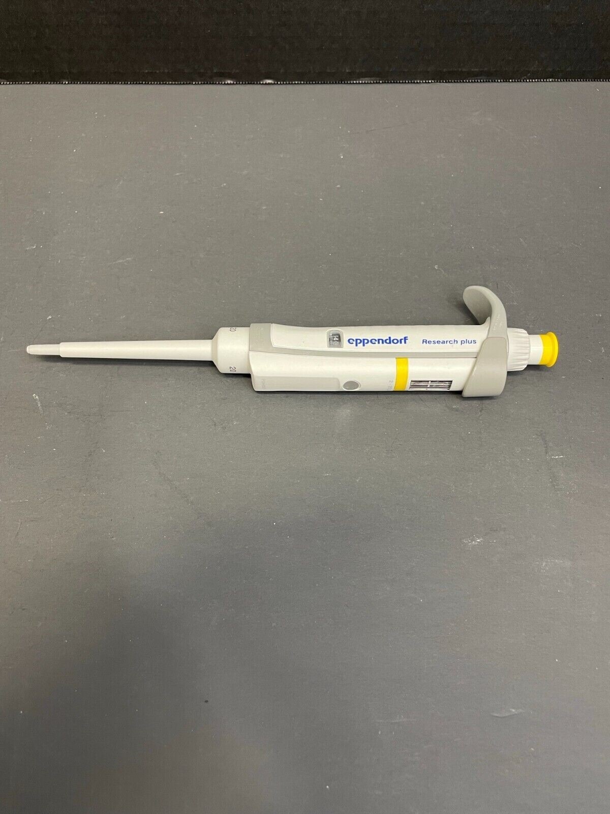 Eppendorf Research Plus Pipette Single Channel 20 ul Adjustable