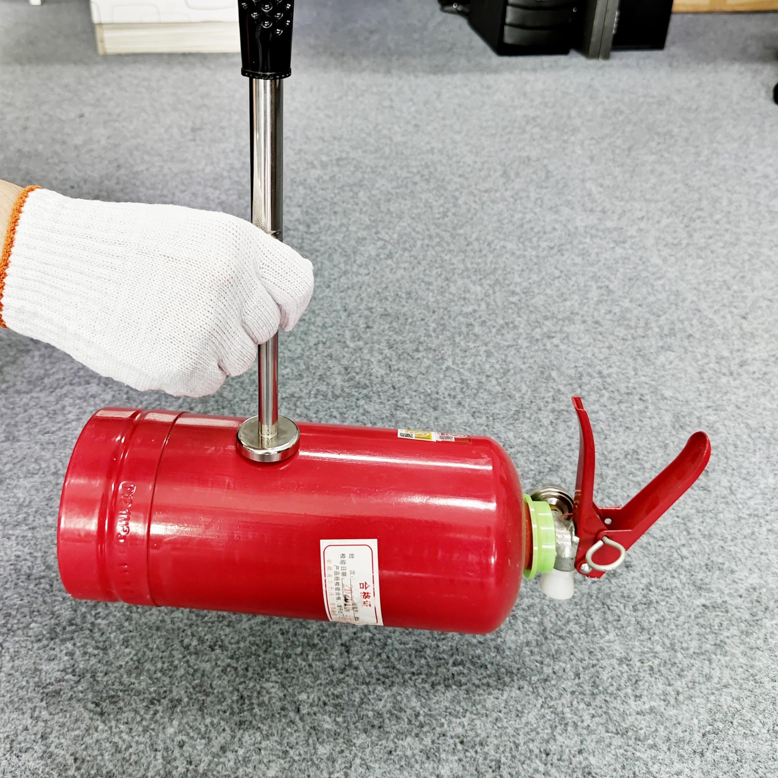 Magnetic Pickup Tool 41" Telescoping Retractable 35lb Suction for Easy Retrieval
