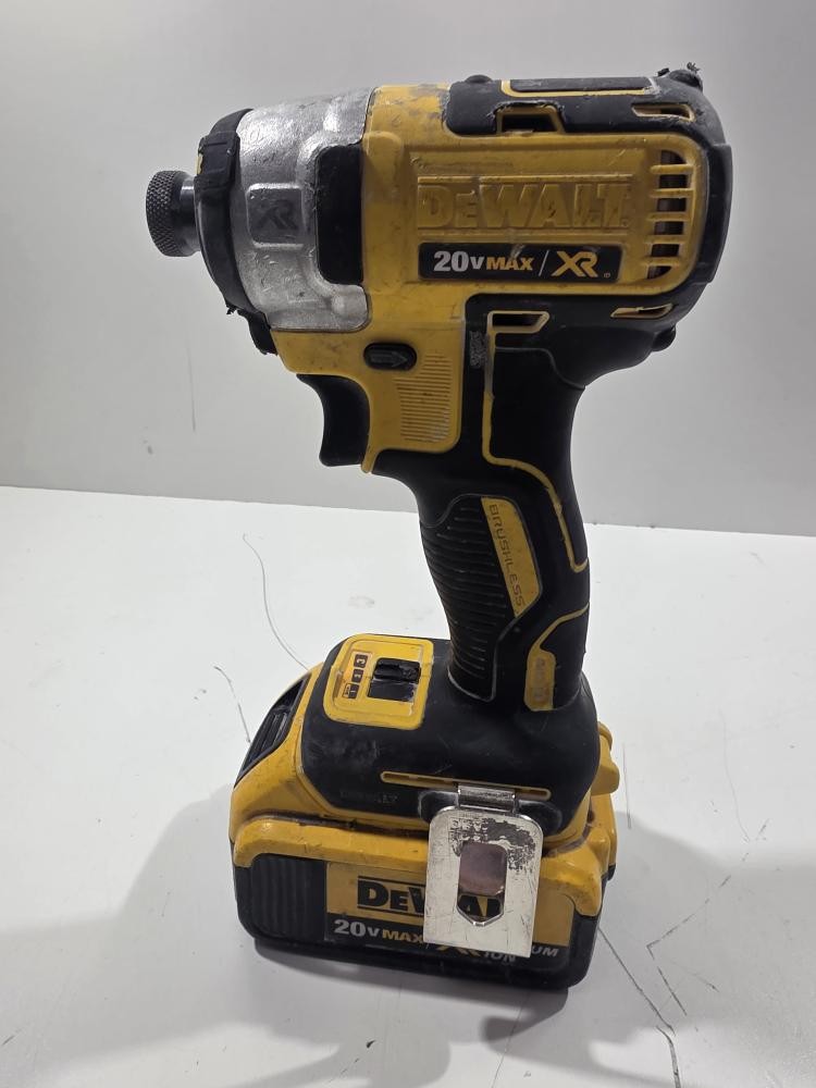 DEWALT DCF887 (P13020943)