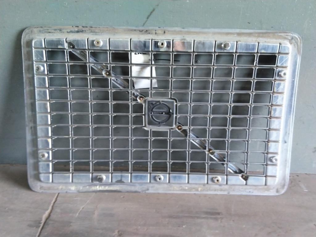 For 2017 VOLVO VNL 2003-2018 GRILLE N/A , IL