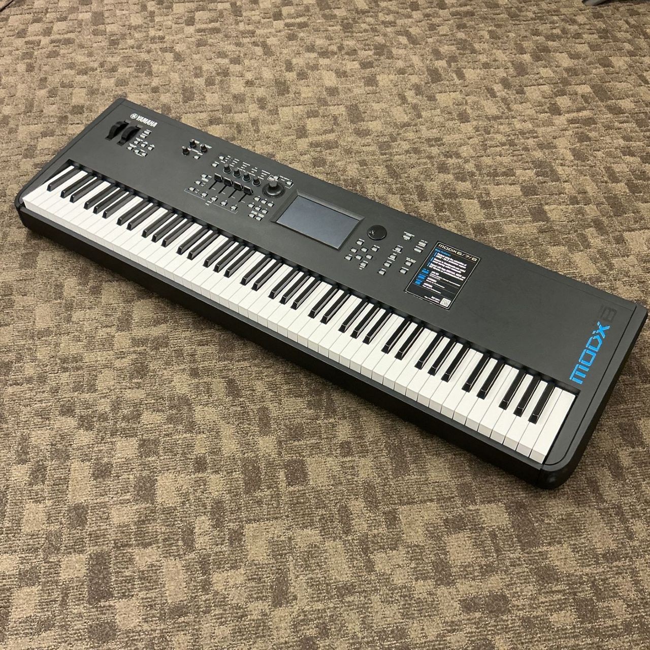 Yamaha MODX8 88-Key Synthesizer Workstation AWM2 FM-X Super Knob Used