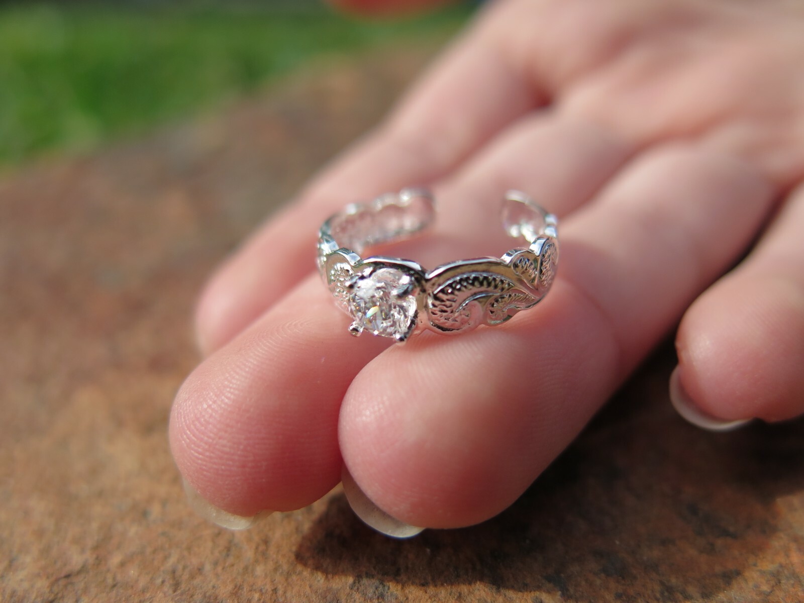 Hawaiian Design 925K Sterling Silver Scroll Ring See Through CZ Toe Ring TR1131
