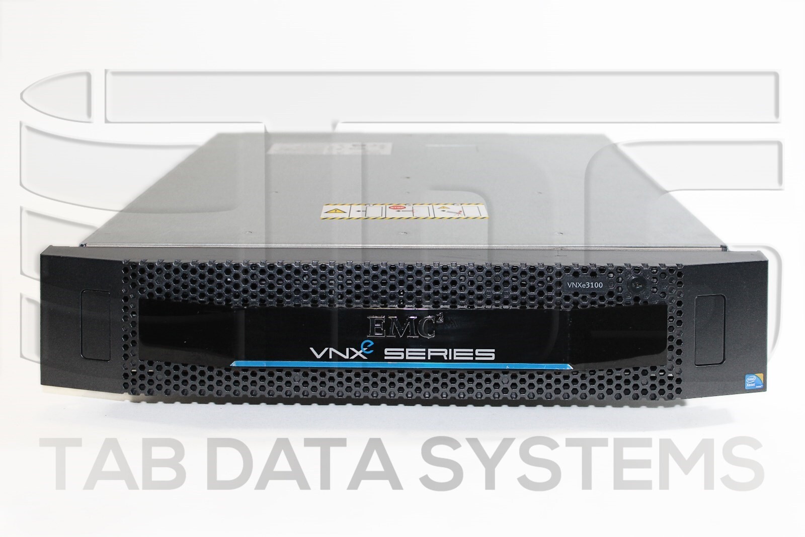 EMC VNXe3100 Storage System 4x V2-PS15-300 300GB 15K HDD, Full Accessories!