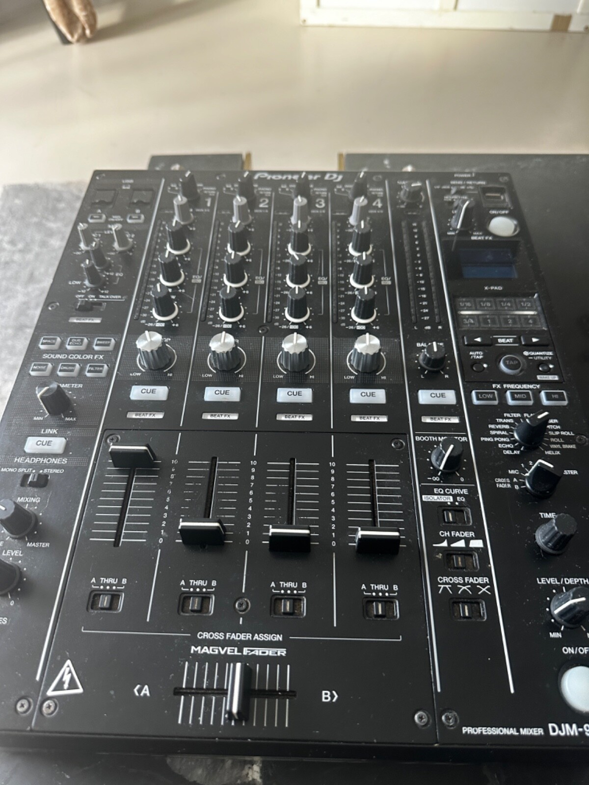Pioneer DJ DJM-900NXS DJ Mixer