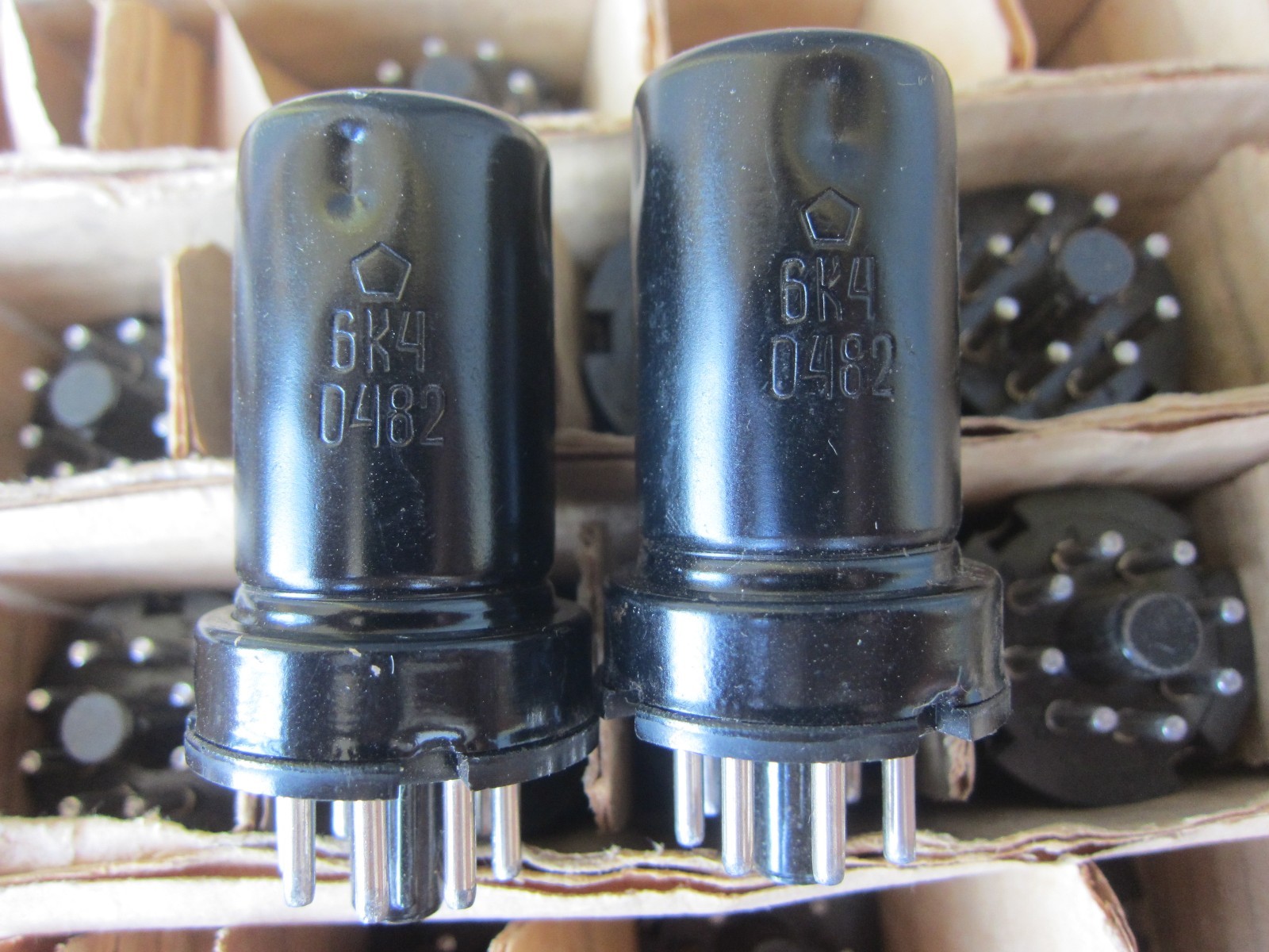 50x 6K4 / 6SG7 USSR HF PENTODE, METALL BASE (NEW, NOS, old stock)